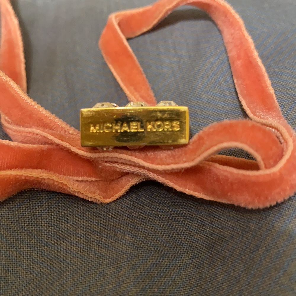 Michael Kors perfum bottle pendant - Picture 3 of 9
